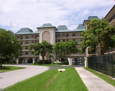 271 Southbay Drive - Photo Thumbnail 22