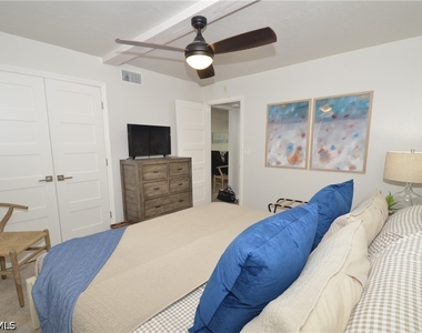 271 Southbay Drive - Photo Thumbnail 14