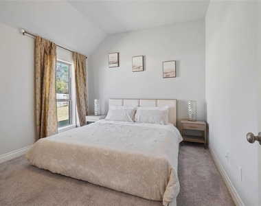 100 Wake Valley Court - Photo Thumbnail 15