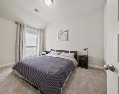 100 Wake Valley Court - Photo Thumbnail 14