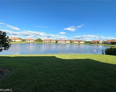 6670 Huntington Lakes Circle - Photo Thumbnail 17