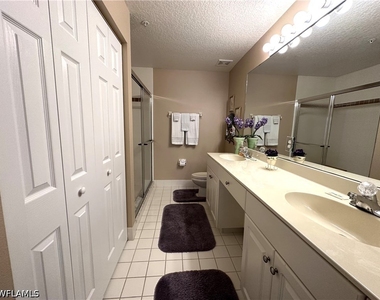 6670 Huntington Lakes Circle - Photo Thumbnail 12