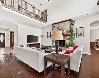 903 Annabella Place - Photo Thumbnail 10