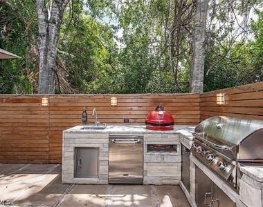 840 Meadowland Drive - Photo Thumbnail 2