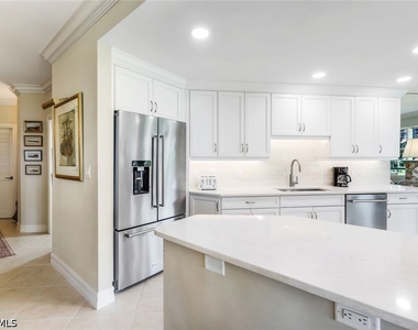 4901 Gulf Shore Boulevard N - Photo Thumbnail 3