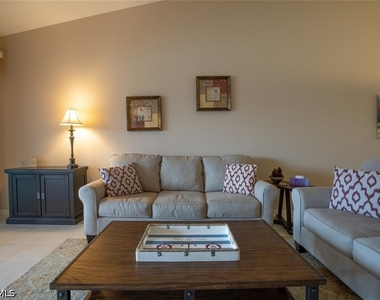 7030 Lone Oak Boulevard - Photo Thumbnail 11