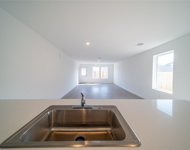 26803 Feather Reed Drive - Photo Thumbnail 8