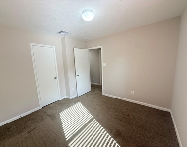 29225 Legends Valley Drive - Photo Thumbnail 21