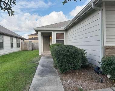 29225 Legends Valley Drive - Photo Thumbnail 2