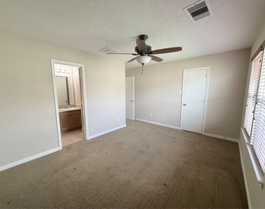 29225 Legends Valley Drive - Photo Thumbnail 12