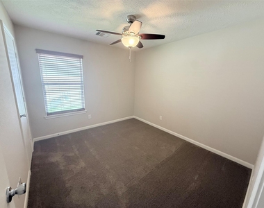 29225 Legends Valley Drive - Photo Thumbnail 22