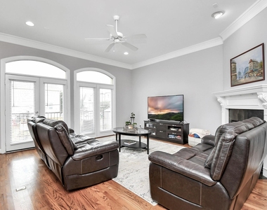 5443 Kansas Street - Photo Thumbnail 7