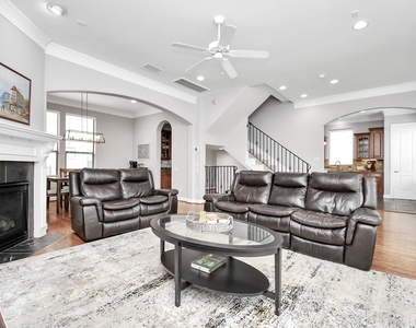 5443 Kansas Street - Photo Thumbnail 8
