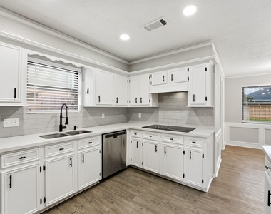 20222 Prince Creek Drive - Photo Thumbnail 10