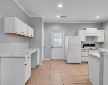 104 Longstreet Road - Photo Thumbnail 10