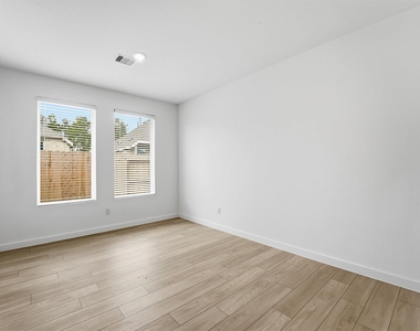 14919 Calluna Heather Lane - Photo Thumbnail 12