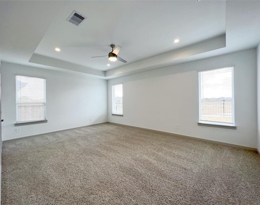 29207 Red Rocks Park Drive - Photo Thumbnail 10