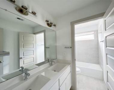 29207 Red Rocks Park Drive - Photo Thumbnail 21