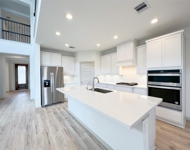 29207 Red Rocks Park Drive - Photo Thumbnail 11