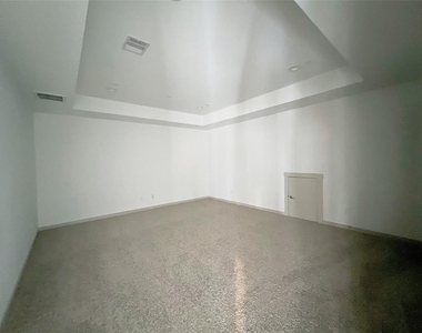 29207 Red Rocks Park Drive - Photo Thumbnail 20