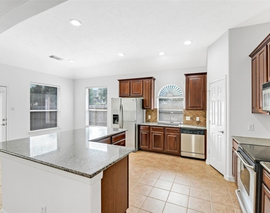 19227 Countryhills Court - Photo Thumbnail 13
