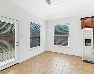 19227 Countryhills Court - Photo Thumbnail 16