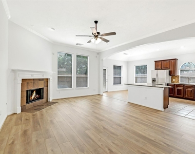 19227 Countryhills Court - Photo Thumbnail 11