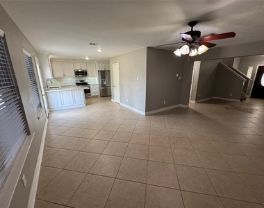 11035 Heather Bluff Lane - Photo Thumbnail 5