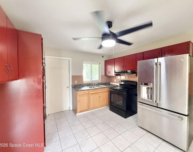 1635 Nassau Street - Photo Thumbnail 2