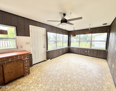 1635 Nassau Street - Photo Thumbnail 9