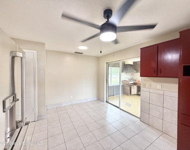 1635 Nassau Street - Photo Thumbnail 3