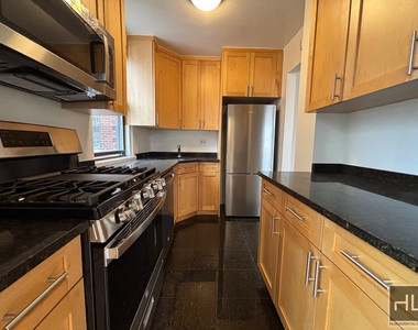 East 79th Street - Photo Thumbnail 1