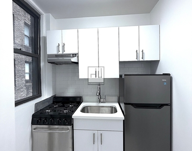 East 46th Street - Photo Thumbnail 1