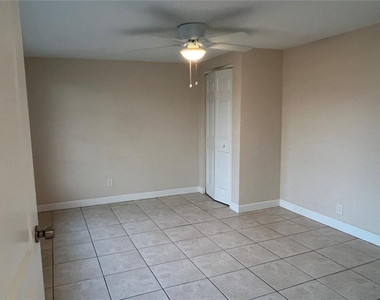 5945 Mockingbird Drive - Photo Thumbnail 15