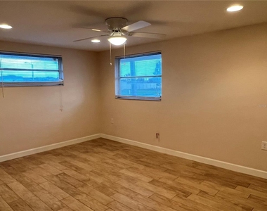 5945 Mockingbird Drive - Photo Thumbnail 8