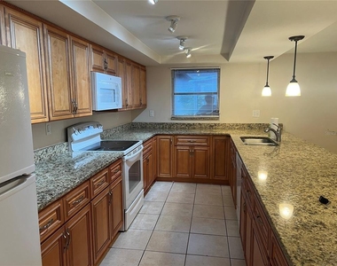 5945 Mockingbird Drive - Photo Thumbnail 4