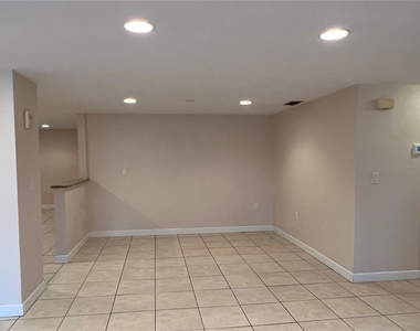 5945 Mockingbird Drive - Photo Thumbnail 7