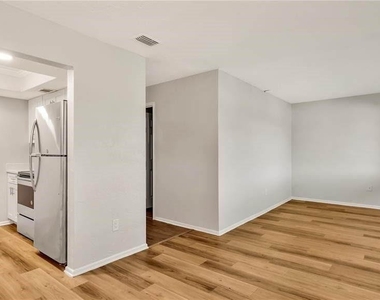 5900 22nd Ave N 5900 22nd Ave N Unit 1 - Photo Thumbnail 5