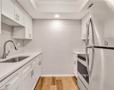 5900 22nd Ave N 5900 22nd Ave N Unit 1 - Photo Thumbnail 2