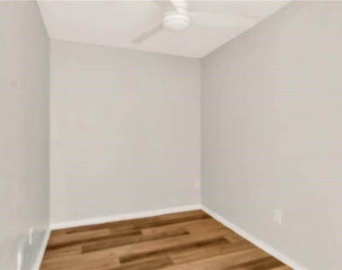 5900 22nd Ave N 5900 22nd Ave N Unit 1 - Photo Thumbnail 10