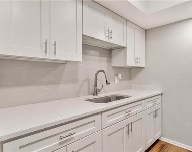5900 22nd Ave N 5900 22nd Ave N Unit 1 - Photo Thumbnail 3