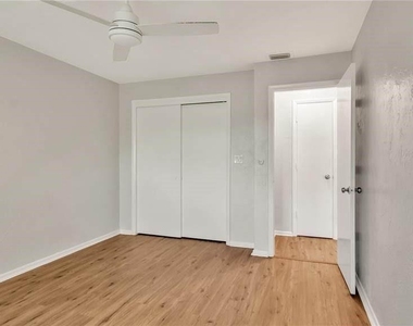 5900 22nd Ave N 5900 22nd Ave N Unit 1 - Photo Thumbnail 16