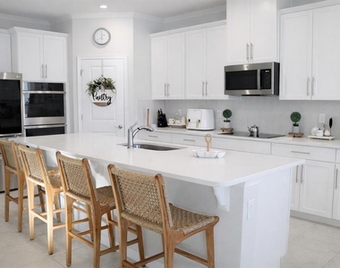 6405 Pebblebrooke Way - Photo Thumbnail 2