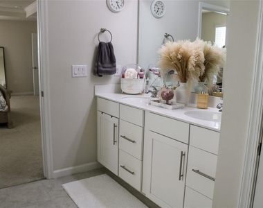 6405 Pebblebrooke Way - Photo Thumbnail 13
