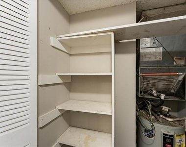 6332 Newtown Circle - Photo Thumbnail 16