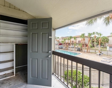 6332 Newtown Circle - Photo Thumbnail 21