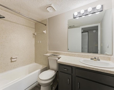 6332 Newtown Circle - Photo Thumbnail 20