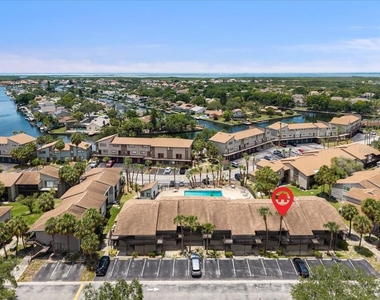 6332 Newtown Circle - Photo Thumbnail 25