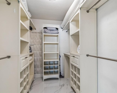 6765 11th Avenue N - Photo Thumbnail 21