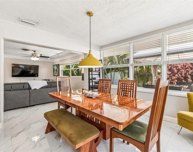 6765 11th Avenue N - Photo Thumbnail 15